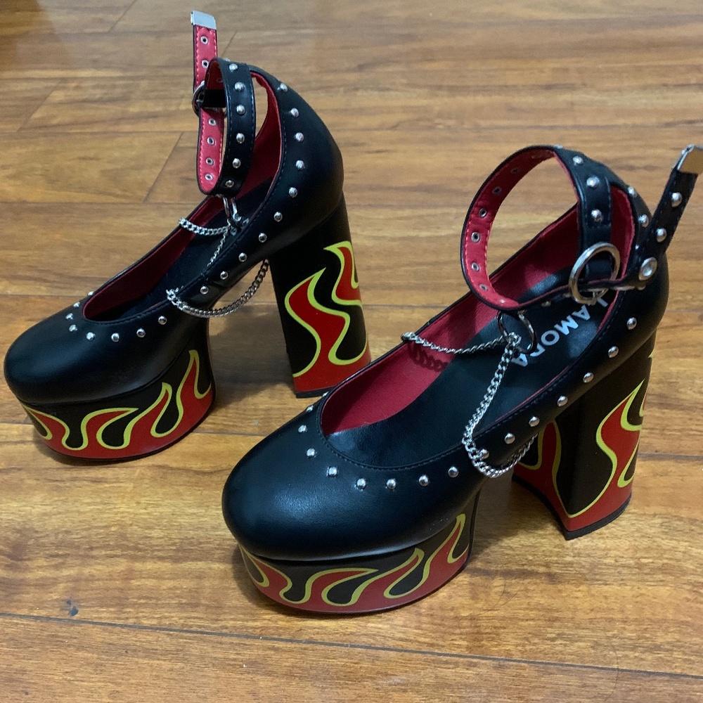 Dolls Kill Lamoda Desire Platform Heels flaming and chained size 7
